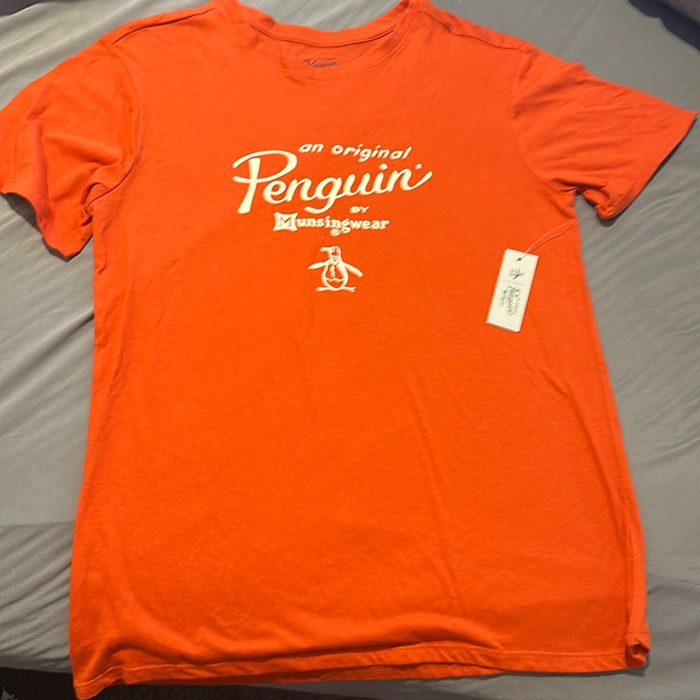 Soft Mens Penguin tshirt Size M